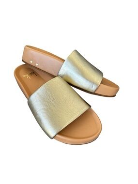 Beek Pelican Leather Platform Sandal Size 9